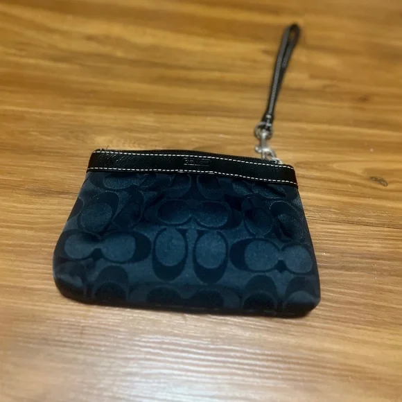 Coach Black Signature Wristlet - Picture 1 of 8